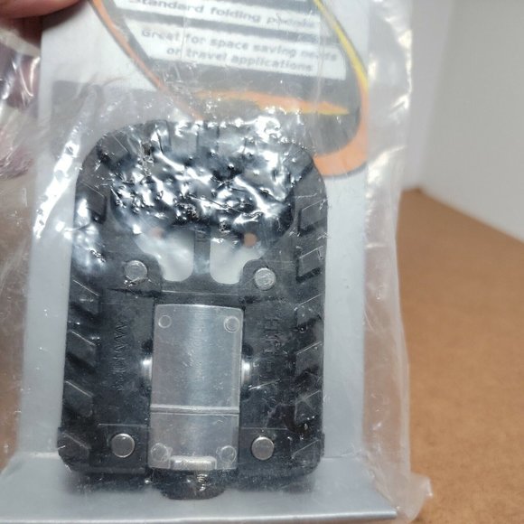 New in Package SUNLITE Folding Bicycle Pedals with 9/16" Axel and Reflectors - Picture 7 of 8